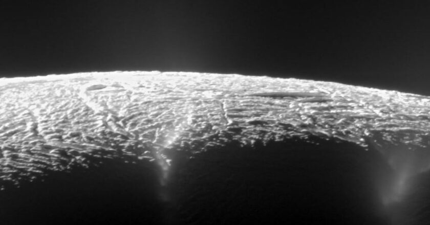 Εγκέλαδος: Το απαραίτητο στοιχείο για τη ζωή που ανιχνεύτηκε στο φεγγάρι του Κρόνου